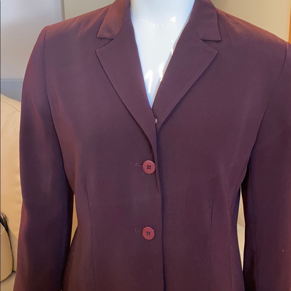 Suit- 2pc Women’s Suit - 6p View 5